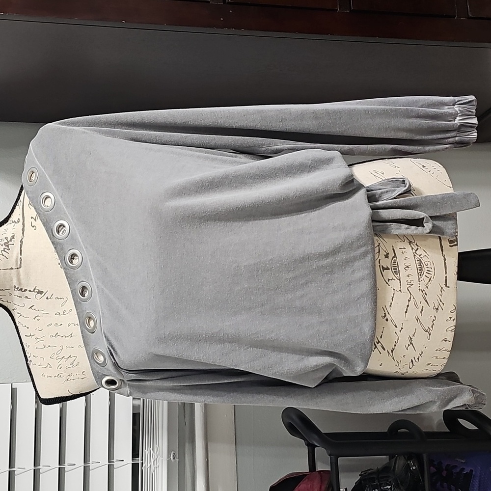 Venus Off-Shoulder Top